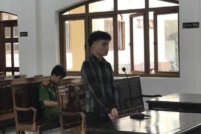 Lãnh án tù chung thân vì 100 triệu đồng tiền công 'ship' ma túy