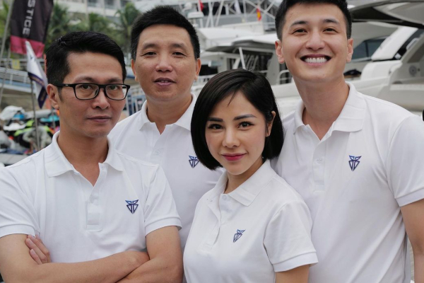 Hoá ra Huỳnh Anh đã liên tục 'nhá hàng' ảnh của bạn gái MC VTV lộ liễu từ lâu mà ai cũng tưởng... bị hack