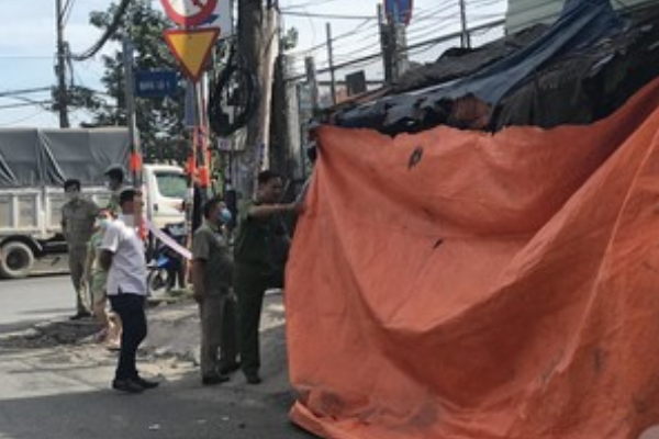 Người đàn ông chết trong căn chòi ở Sài Gòn, bên cạnh mẩu giấy ghi mình bị đánh