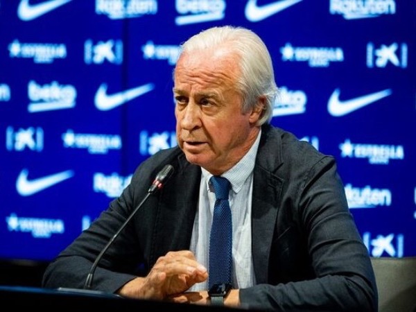 Barca đạt thỏa thuận cắt lương cầu thủ