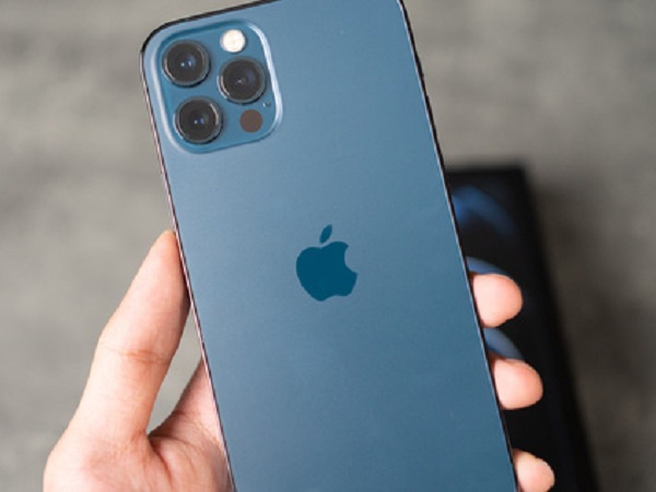 Thị trường iPhone 12 chính hãng: iPhone 12 thừa mứa, iPhone 12 Pro Max khan hàng, Gold là màu được săn lùng nhất