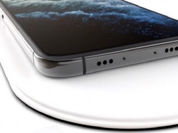 iPhone 12 bỏ củ sạc, iPhone 13 thậm chí còn bỏ luôn cả cổng sạc?