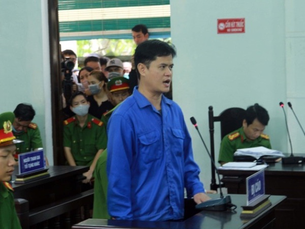 Vụ bác sĩ  bị tố hiếp dâm nữ điều dưỡng: Tòa trả hồ sơ điều tra bổ sung