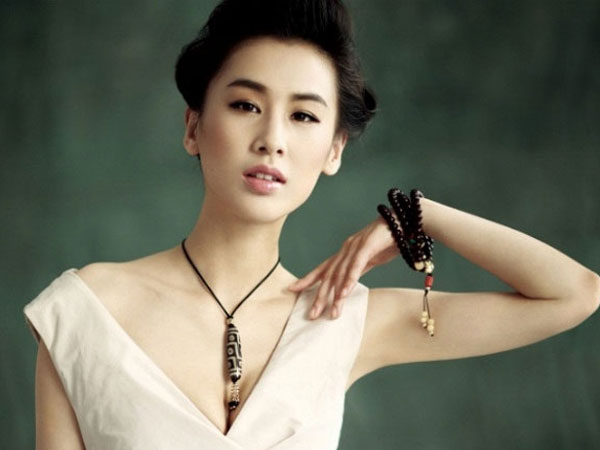 Sự nghiệp vừa khởi sắc trở lại, 'mỹ nhân giật chồng' Huỳnh Thánh Y lại bất ngờ vướng tin đồn mang thai lần 3
