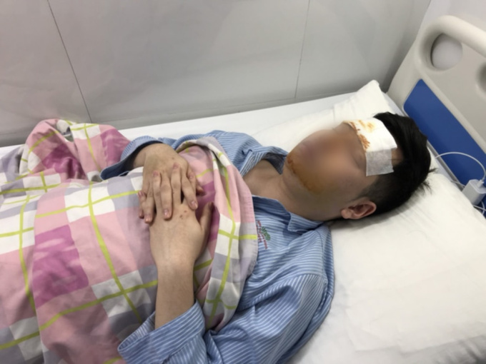 Công an vào cuộc vụ nhân viên quán bar bị tố hành hung khách vì mời rượu không uống