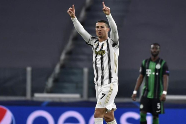Vượt mặt Messi, Ronaldo giành giải "Bàn Chân Vàng 2020"