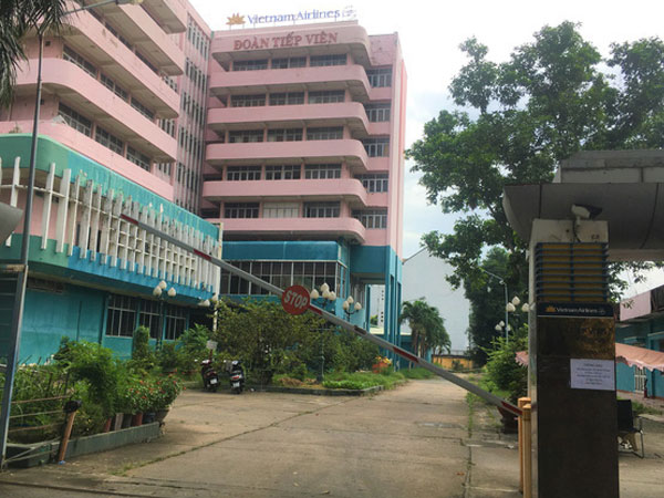Tạm đình chỉ công tác, xem xét sa thải tiếp viên hàng không 'gây hậu quả nghiêm trọng'