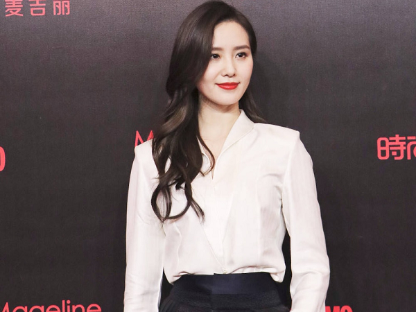Thảm đỏ 'Cosmo 2020': Lưu Thi Thi khoe thần thái ngút ngàn, lấn át Dương Mịch - Đường Yên