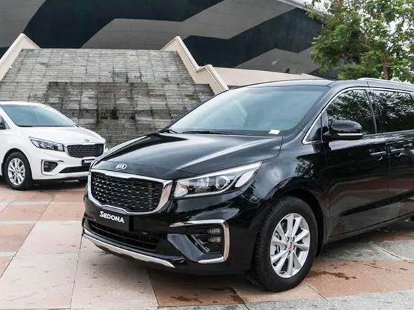 Kia Sedona Signature 2020 về đại lý: Gần 1,3 tỷ đồng đổi lấy nội thất ‘sang xịn mịn’, ghế sau tích hợp loạt tính năng cho VIP