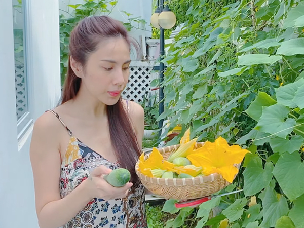 Thủy Tiên: Tôi phải ráng kiếm tiền nuôi chồng