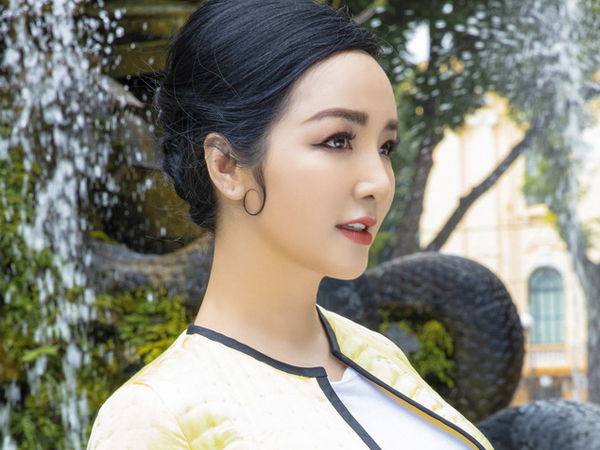 Hoa hậu Giáng My ở tuổi 49 trẻ trung thế nào mà được gọi là 'mỹ nhân không tuổi'?
