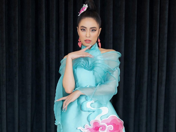 Loạt ảnh đẹp mê mẩn trong show khiến Hoàng Thùy Linh bị chê mũi xiêu vẹo