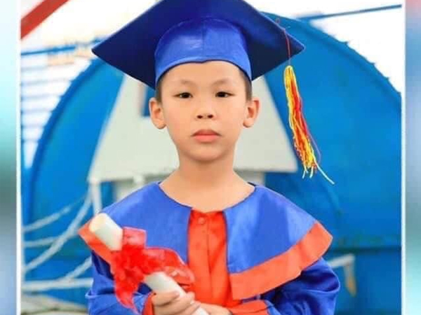 Hà Nội: Bé trai 8 tuổi mất tích bí ẩn khi ra trường chơi lúc chập tối