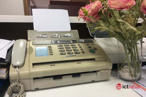 Tại sao những chiếc máy fax vẫn còn tồn tại đến nay?