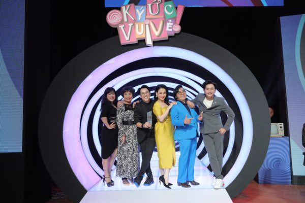 Ký ức vui vẻ: Thành Lộc và nhóm Líu Lo xuất hiện, MC Lại Văn Sâm bần thần thốt lên điều này