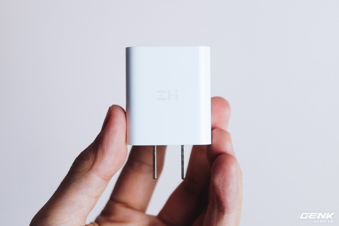 Trên tay củ sạc Xiaomi 20W dành cho iPhone: Giá 130.000 đồng, sạc nhanh như củ sạc Apple