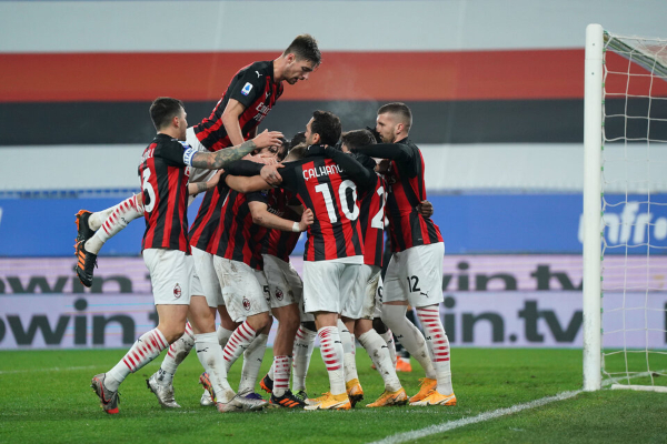AC Milan bất bại 10 trận liên tiếp, giữ vững ngôi đầu Serie A