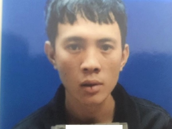 Chủ nhà đi lễ nhà thờ, Trộm đột nhập phá két sắt trộm tiền