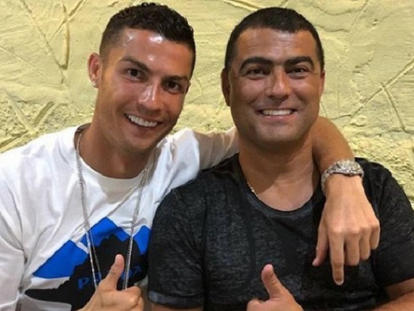 Anh trai của Ronaldo bị cáo buộc lừa đảo