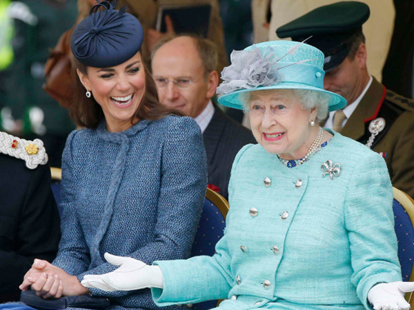 Meghan thành người nổi tiếng nhất hoàng gia