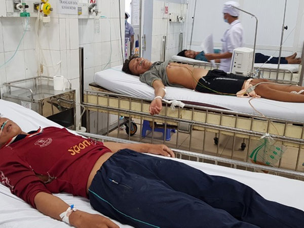 Cứu 4 người bị ngạt khí hầm cá ở Phú Quốc