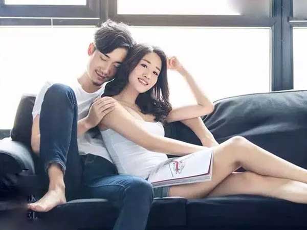 Kể cả nghèo phụ nữ cũng đừng ngại 'dốc ví' đầu tư cho 3 thứ này bởi nó chính là 'bùa yêu' khiến chồng cả đời nâng niu trân trọng