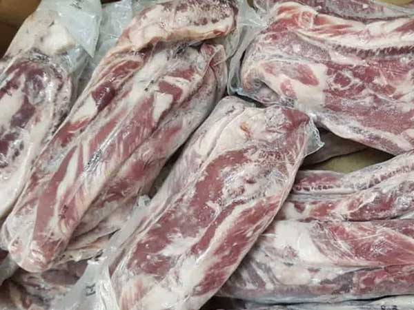 1 tấn bò ngoại 'hết đát' trên đường đi tiêu thụ thì bị bắt