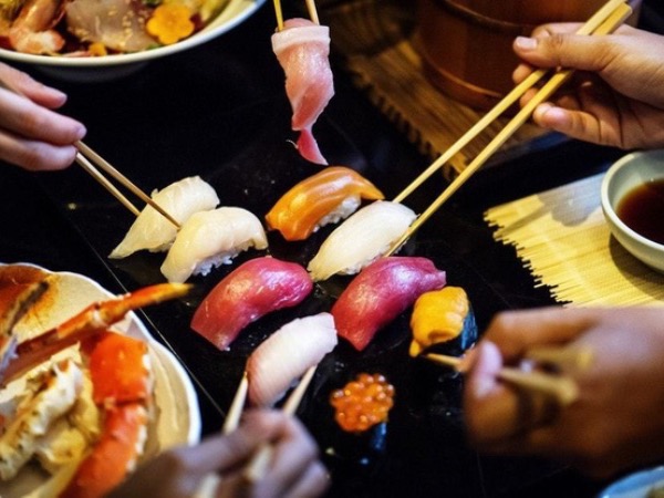 Người trẻ tuổi dễ bị đau dạ dày do ăn 3 món này thường xuyên, không đụng vào thì chẳng lo cơ quan này gặp vấn đề