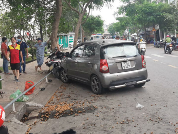 Va chạm với xe tải, nam thanh niên tử vong tại chỗ