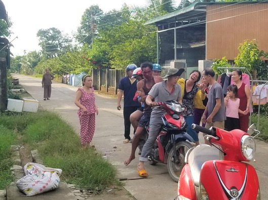 Mâu thuẫn trong lúc nhậu, 1 người bị chém nhập viện