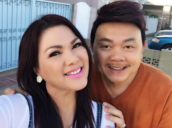 Tin nhắn của vợ NS Chí Tài khi linh cữu chồng đang trên đường sang Mỹ: 8 chữ ngắn gọn nhưng như vết dao xé lòng!