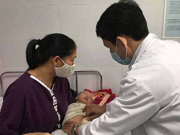 Cúm A vào mùa, nhiều trẻ nhập viện