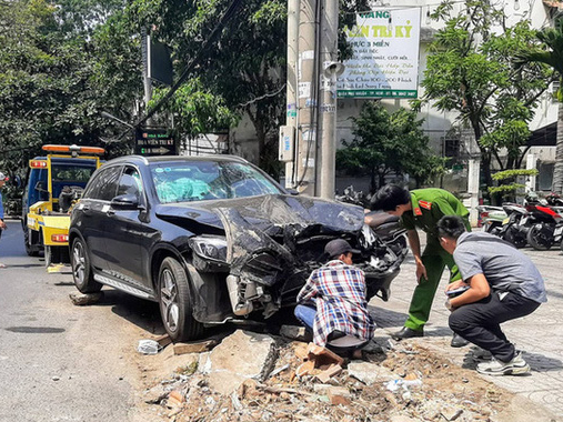 Nữ tiếp viên hàng không bị tài xế Mercedes tông, thương tật 79% chia sẻ trước ngày xét xử: 'Những điều tôi không muốn nhớ lại phải đối mặt vào ngày mai'