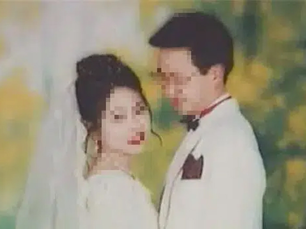 Con gái qua đời vì bệnh lạ, bố đòi khám nghiệm tử thi nhưng con rể khóc lóc ngăn cản, động thái này đã vạch trần tội ác trong suốt 2 năm