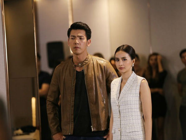 Chồng về bất ngờ lúc 12h đêm thấy vợ đang oằn mình lau dọn 3 tầng nhà, ngay lập tức anh có hành động 'để đời' cùng lời tuyên bố đanh thép khiến cả nhà 'tái mặt'