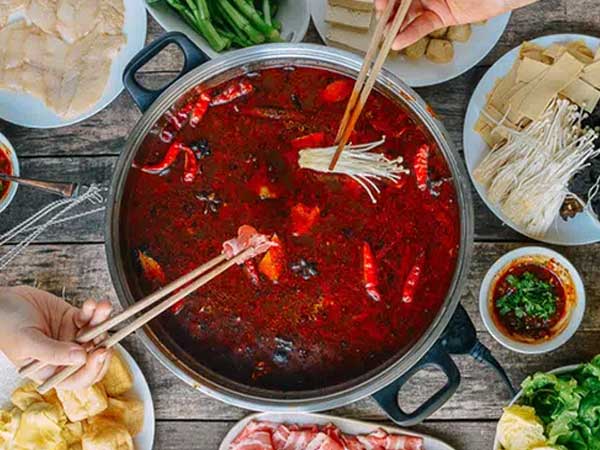 Cứ trời lạnh là lại thèm ăn đồ cay: Chuyên gia chỉ ra 4 tác hại, 7 lời khuyên để ăn miếng nào miếng ấy đều tốt cho cơ thể