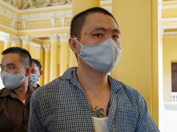 'Tý Bà Dòm' bị đề nghị mức án cao nhất trong vụ Tuấn 'khỉ' xả súng làm 5 người chết