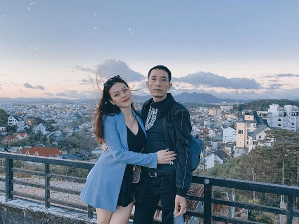 Hải Yến Idol kỷ niệm 10 năm ngày cưới, gây bất ngờ khi tiết lộ đã từng rơi vào vùng tối của hôn nhân