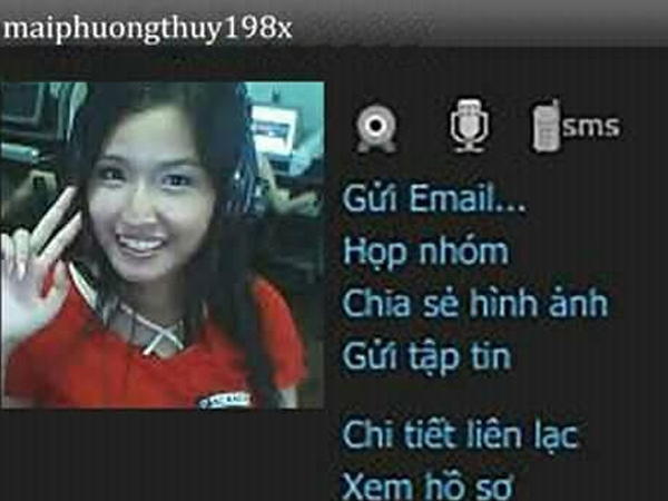 Mai Phương Thúy khui lại hình ảnh thời dùng Yahoo, tự 'tiên tri' mình sẽ trở thành Hoa hậu