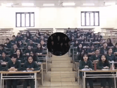 Rớt nước mắt với clip hàng trăm sinh viên hát "Nhỏ ơi" tưởng nhớ cố Nghệ sĩ Chí Tài