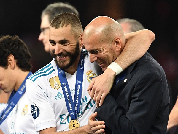 Zidane tuyến bố Benzema là tiền đạo xuất sắc nhất lịch sử tuyển Pháp