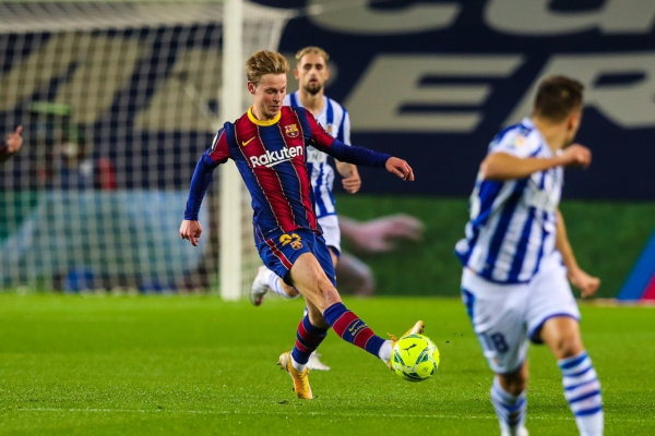 Ngược dòng trước Real Sociedad, Barcelona trở lại nhóm đầu bảng