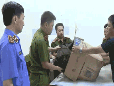 Mang xăng định đốt ô tô để tiêu hủy lô ma túy hàng chục tỷ đồng khi bị vây ráp