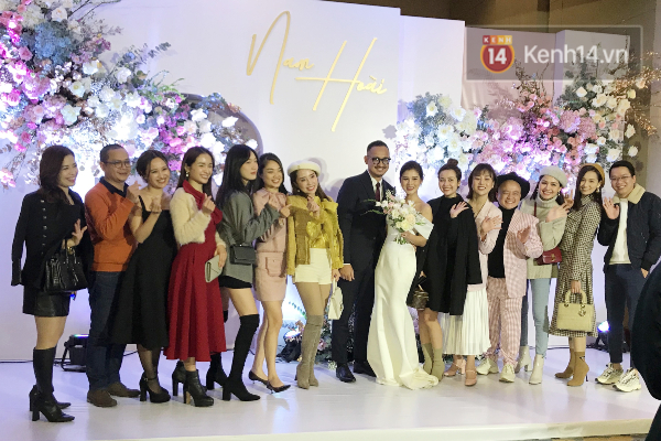 Bức ảnh quy tụ dàn cựu hot girl Hà thành trong đám cưới MC Thu Hoài, các 'cháu' 2k khó đọ được bầu trời nhan sắc ấy