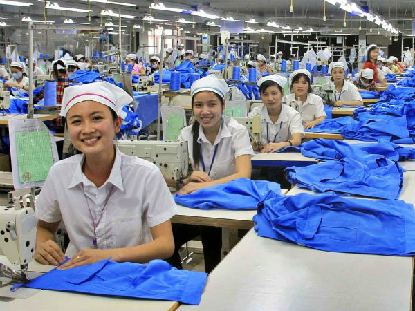 Từ tháng 2/2021, chị em đi làm 'ngày đèn đỏ' sẽ được nhận thêm tiền lương