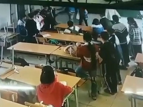 Công an triệu tập phụ huynh đánh học sinh lớp 6 ở Điện Biên lên làm việc