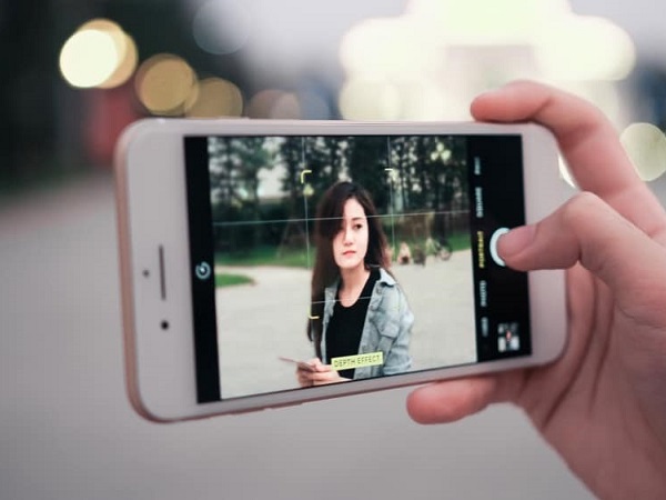 Mách bạn cách chụp ảnh bằng camera thường trên iPhone đẹp như ý