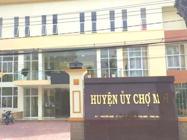 Kỷ luật cán bộ huyện vì... không chịu nhận quyết định về tỉnh