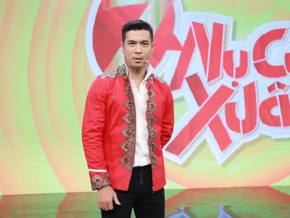 Trương Thế Vinh mừng ra mặt khi thấy Thúy Ngân công bố chuyện chia tay người yêu cũ
