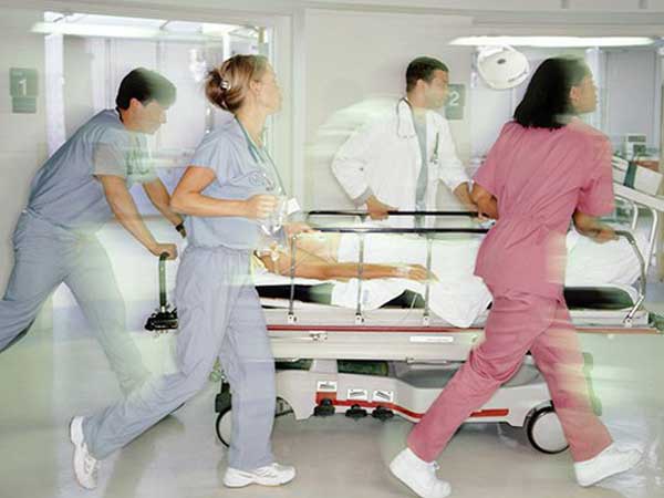 Đột quỵ hay xảy ra khi trời lạnh sâu: Chuyên gia chia sẻ dấu hiệu cảnh báo sớm, nếu bỏ qua sẽ rất nguy hiểm